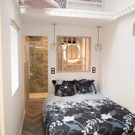 Holiday home Maison Martel Centre Climatise