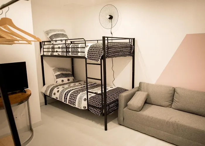 Palais Des Congres Arenes Centre Climatise Familial