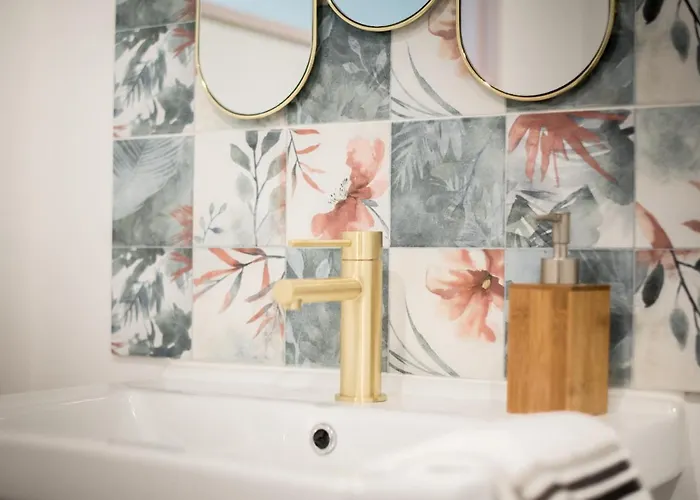 Palais Des Congres Arenes Centre Climatise Familial