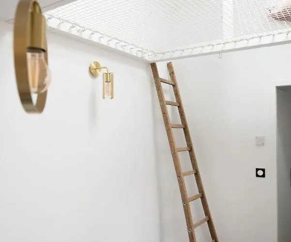 Semesterbostad Palais Des Congres Arenes Centre Climatise Familial