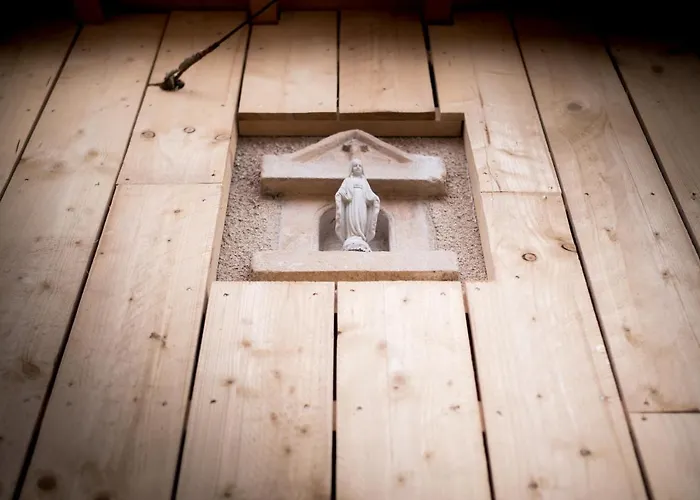 Palais Des Congres Arenes Centre Climatise Familial