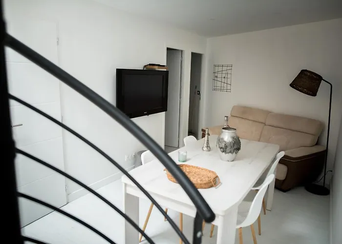 Palais Des Congres Arenes Centre Climatise Familial Nîmes